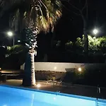 Luxury Family With Large Pool, Garden & Outdoor Dining Near Beach, Domaine L'oiseau Bleu In Sainte-Maxime