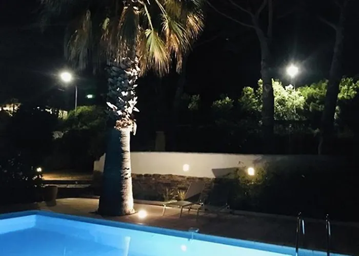 Luxury Family Villa With Large Pool, Garden & Outdoor Dining Near Beach, Domaine L'Oiseau Bleu In Sainte-Maxime سانت ماكسيم