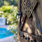Luxury Family With Large Pool, Garden & Outdoor Dining Near Beach, Domaine L'oiseau Bleu In