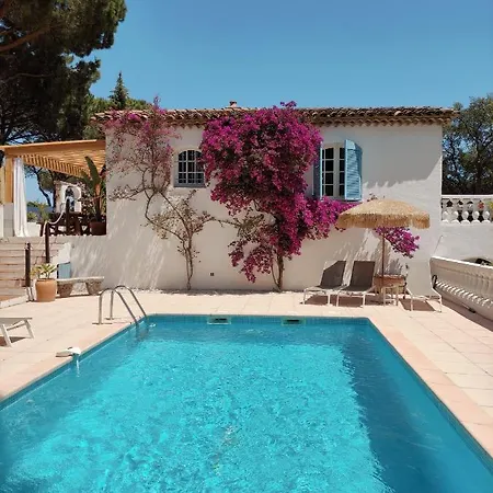 Luxury Family With Large Pool, Garden & Outdoor Dining Near Beach, Domaine L'oiseau Bleu In *