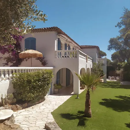 Luxury Family With Large Pool, Garden & Outdoor Dining Near Beach, Domaine L'oiseau Bleu In Villa Sainte-Maxime