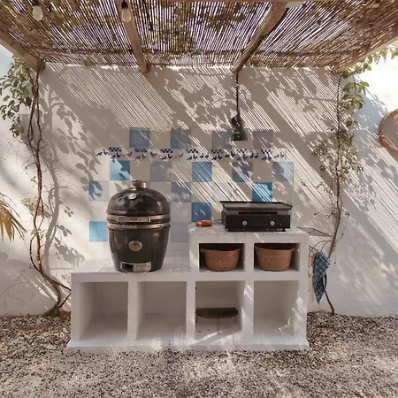 Luxury Family With Large Pool, Garden & Outdoor Dining Near Beach, Domaine L'oiseau Bleu In Villa *