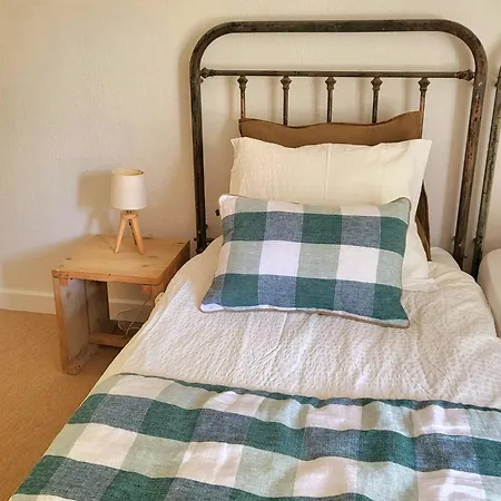 Domaine L'oiseau Bleu, 800 M From The In *