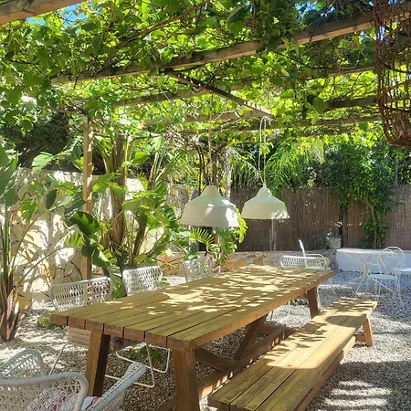 Villa Domaine L'oiseau Bleu, 800 M From The In