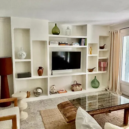 Luxury Family Villa With Large Pool, Garden & Outdoor Dining Near Beach, Domaine L'Oiseau Bleu In Sainte-Maxime