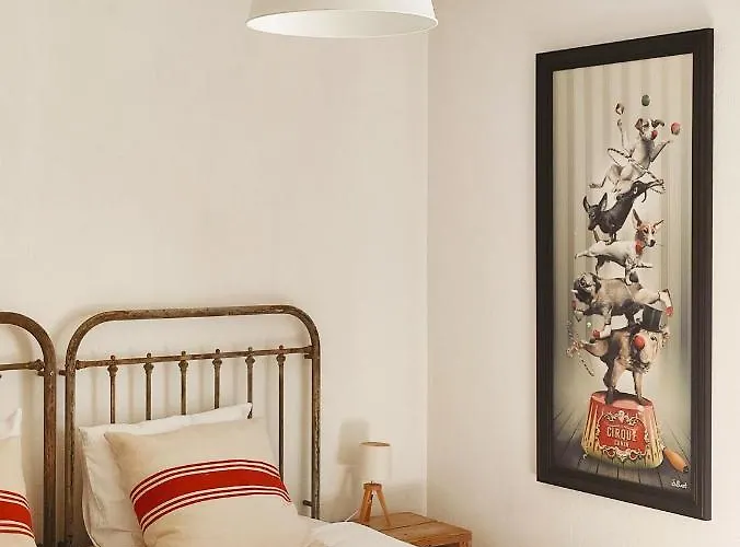 Domaine L'oiseau Bleu, 800 M From The In * Сент-Максим