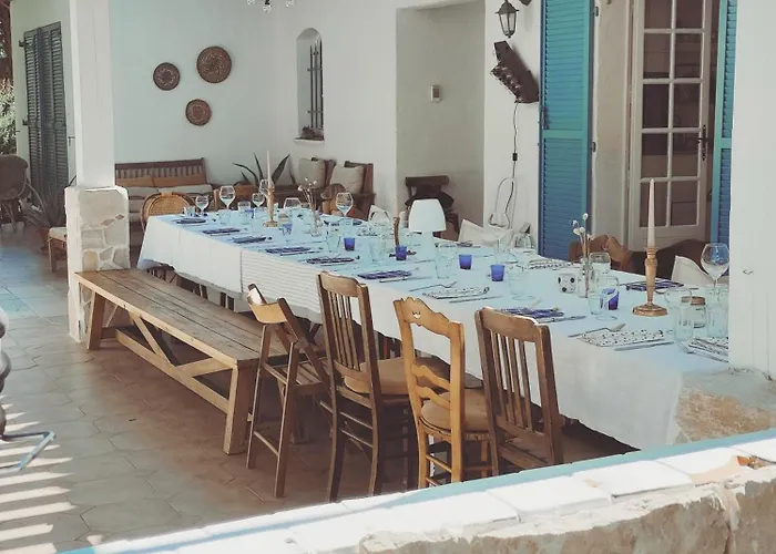 Вилла Luxury Family Villa With Large Pool, Garden & Outdoor Dining Near Beach, Domaine L'Oiseau Bleu In Sainte-Maxime